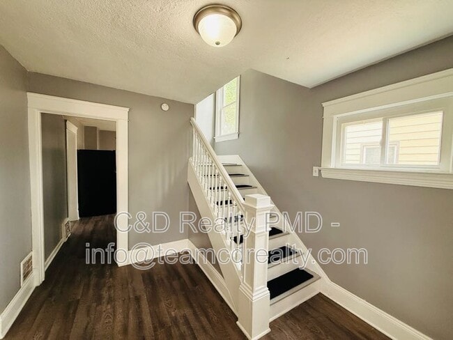 Photo - 15925 Friend Ave