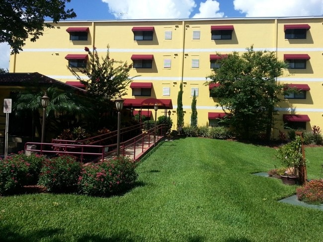 Casa San Pablo Apartments