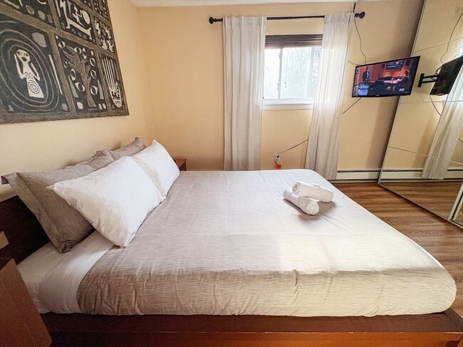 Photo - 6 Norumbega Ter Unit 10