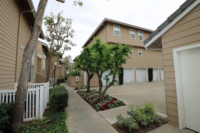 Tamarack Pointe Villas