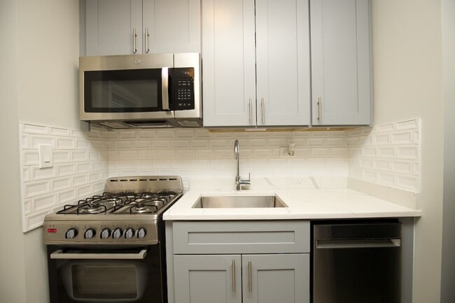 Photo - 545 W Belmont Ave Unit M6