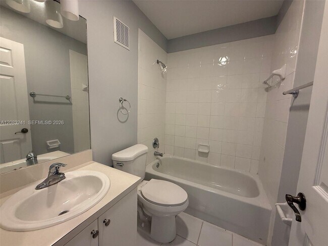 Photo - 527 SE 21st Dr