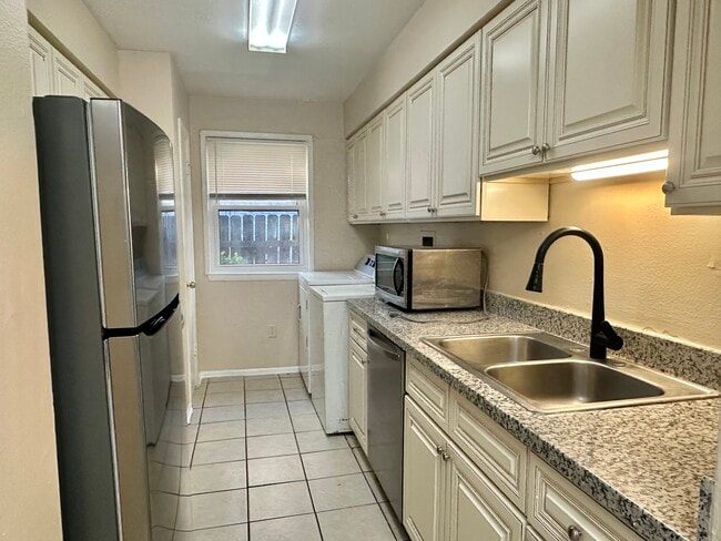 Photo - 2116 Manson Ave Unit D