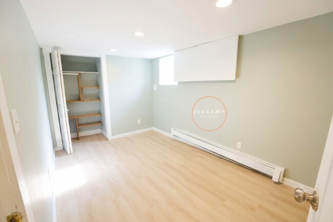 Photo - 183 Roberts Ave Unidad 3