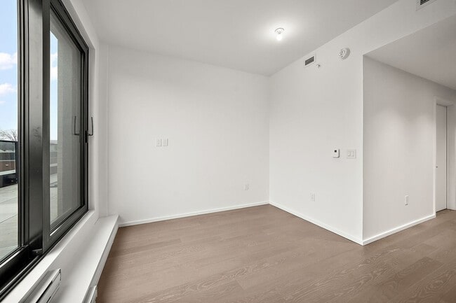 Photo - 585 Av. Glengarry Unité 322