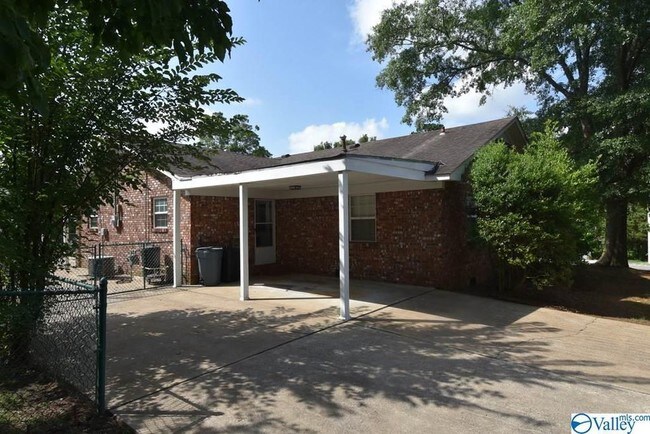 Photo - 3500 Colonial Dr