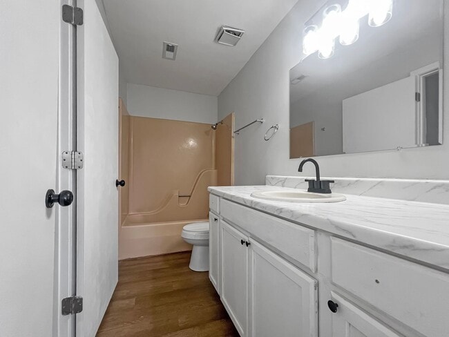 Photo - Santa Fe Cr. Unit 1311