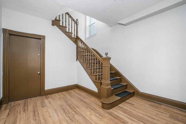 Photo - 39 Perry St Unit 1