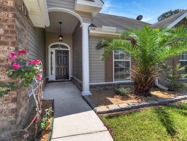 Photo - 3 Bed/2 Bath Home in Main Street!