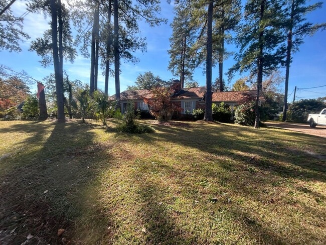 Building Photo - 4826 Kilbourne Rd