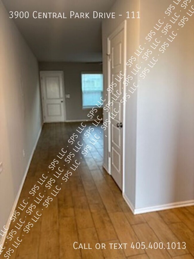 Photo - 3900 Central Park Dr