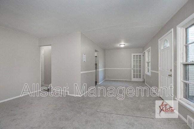 Photo - 8958 Woodridge Ln