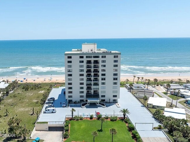 Building Photo - 2 Bedroom 2 Bathroom Oceanfront condo in Ormond Beach Unit C2