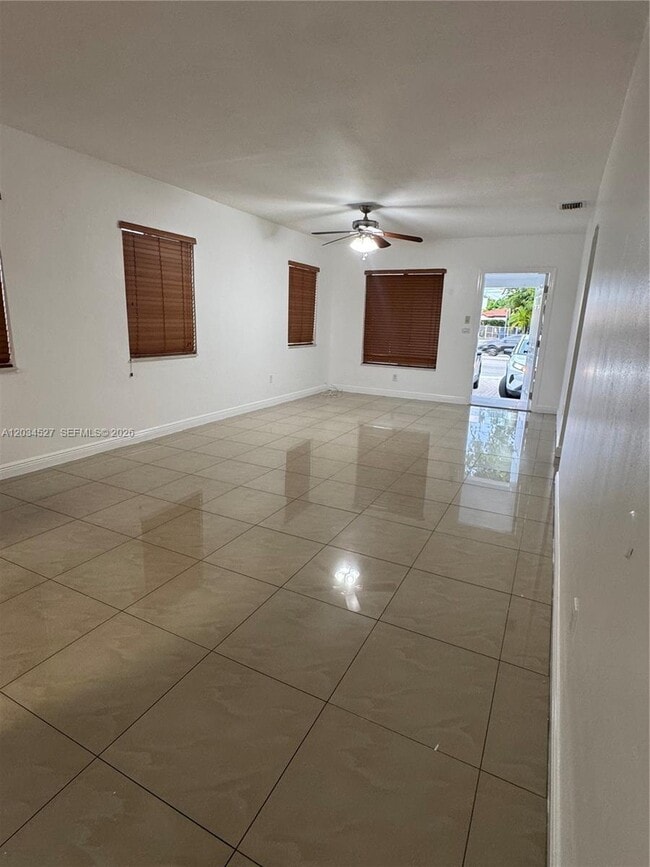 Photo - 540 Beacom Blvd Unidad 540