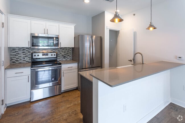 Studio, 1 BA - Park City - 578 SF