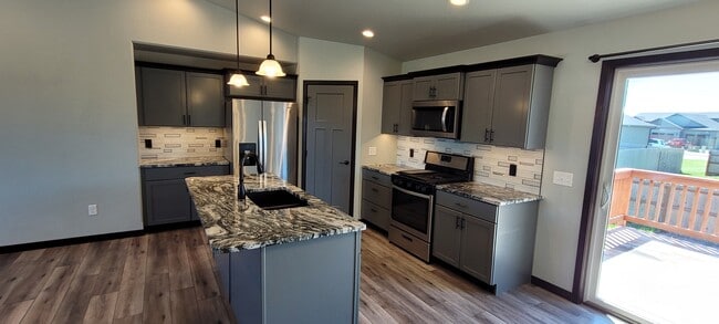 Photo - 541 Bull Run Dr