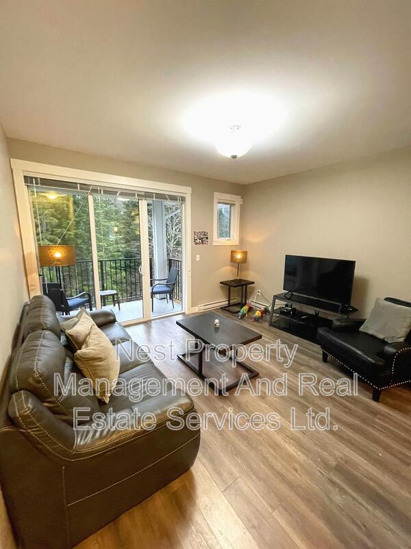 Photo - 110-110 Baxter Ave