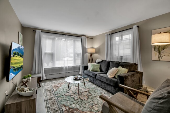 Photo - 1540 Abbott Rd Unit 2