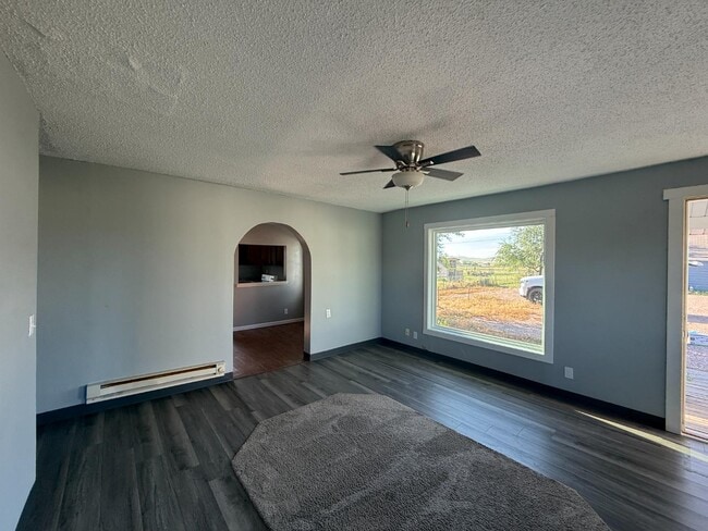 Photo - 720 Box Elder Rd W