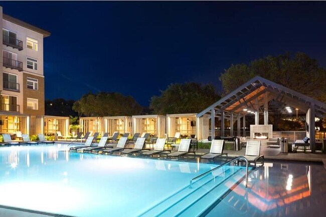 Photo - 3000 Kramer Ln Unit b6