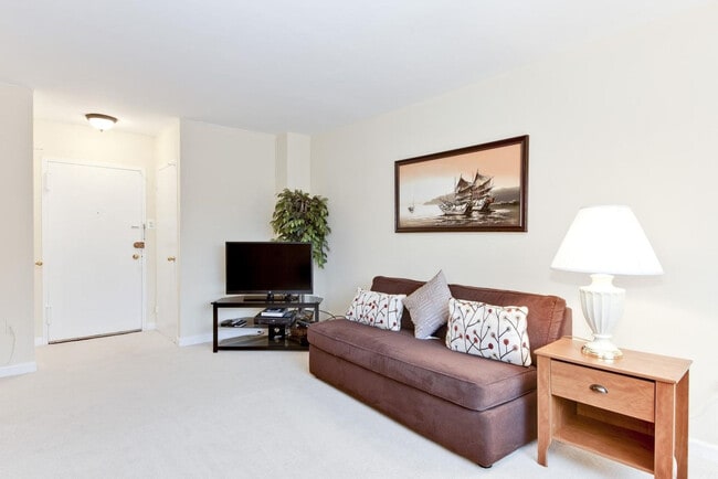 Photo - 1121 Arlington Blvd Unidad SI ID575P