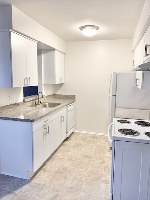 Building Photo - The Oaks on Lincoln Rental