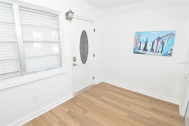 Photo - 4700 Cove Cir Unidad 107