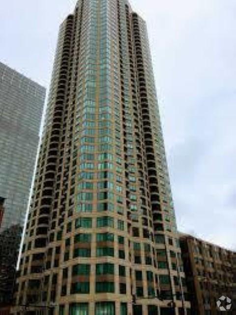 Building Photo - 1 bedroom in Chicago IL 60654 Unit 3309 Rental