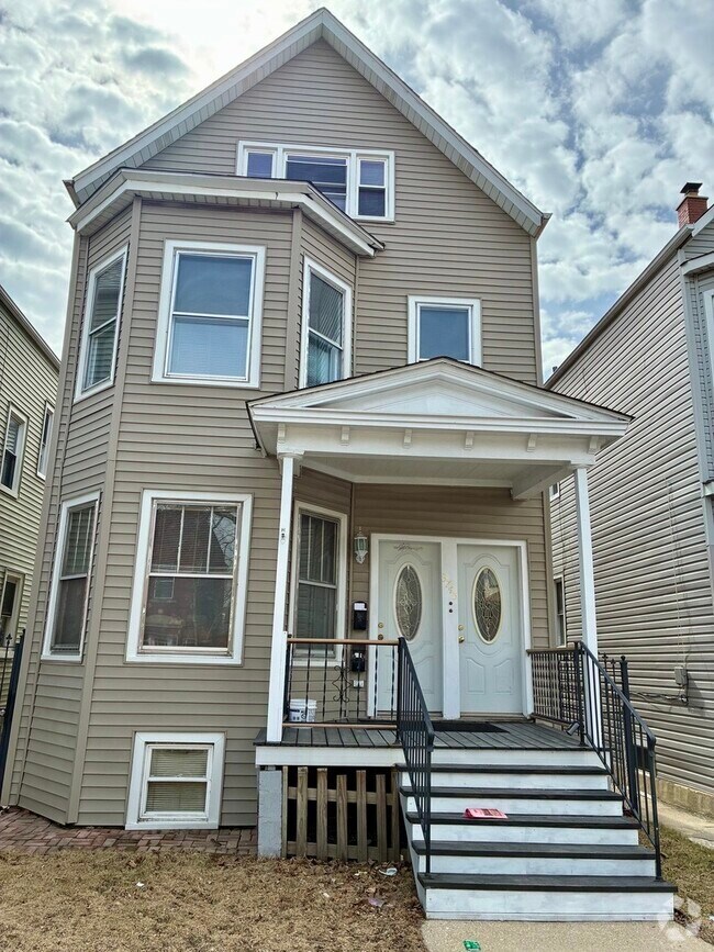 Building Photo - 3745 W Diversey Ave Unit 1 Rental