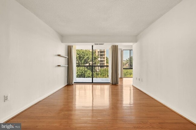 Photo - 4500 S Four Mile Run Dr Unit 304