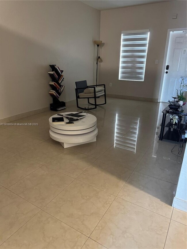 Photo - 6940 NW 179th St Unit 405-7