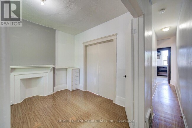 Photo - 19 Armstrong Ave