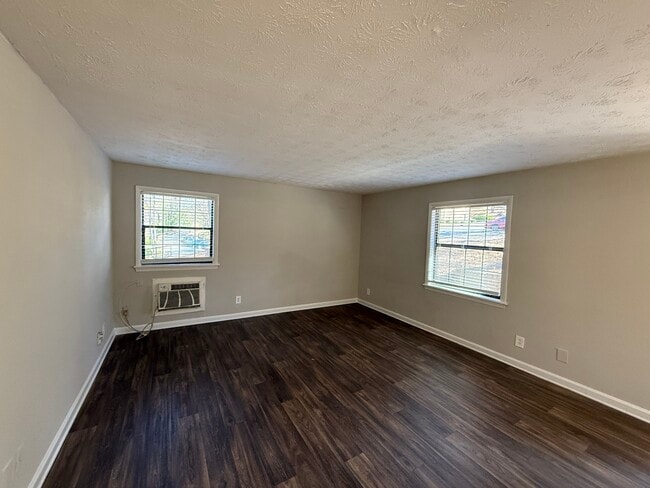 Estudio: Sala de estar - Brentwood Apartments