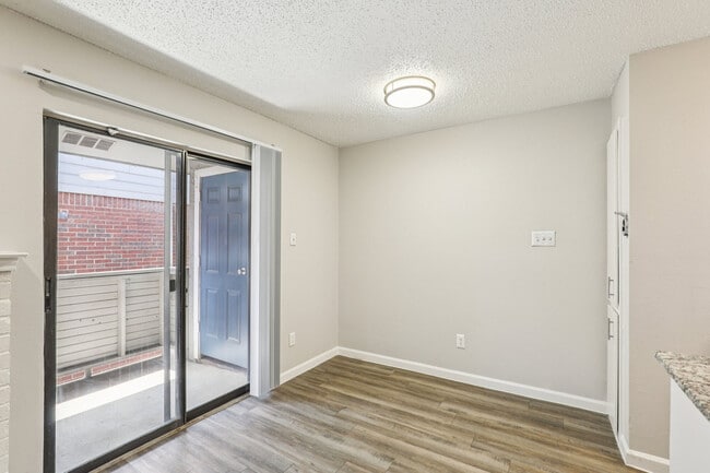 Claro Court Apartments