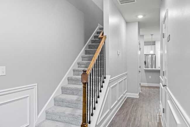 Photo - 2570 Castellan Dr