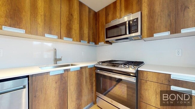 Building Photo - 350 W 45th St Unit 6D Rental
