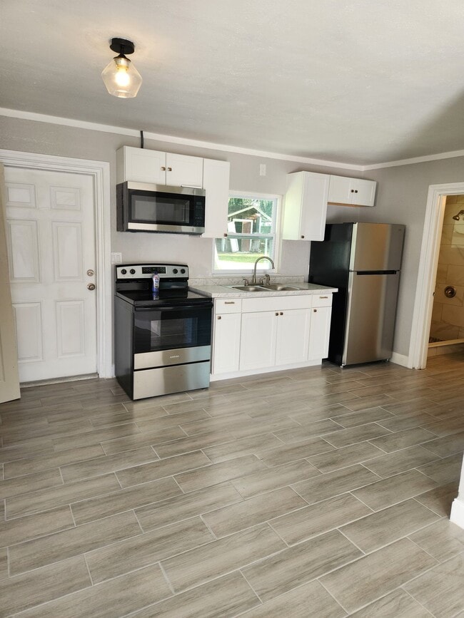 Photo - 1104 W Hall St Unit 1110