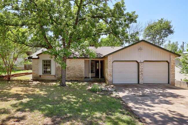 Photo - 2304 Silver Spur Dr House