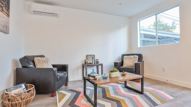 Photo - 128 N Burlington Ave