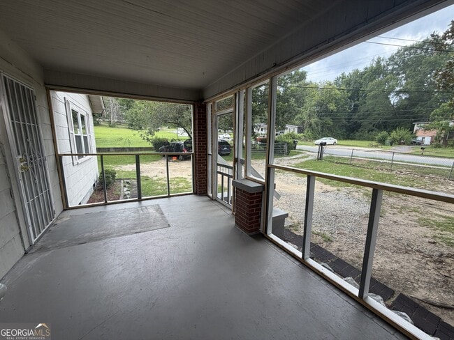Photo - 2353 Shelby St