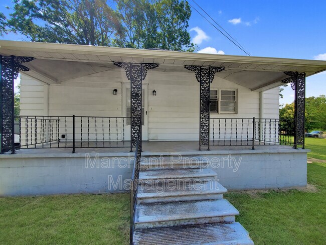 Photo - 355 Farley Street