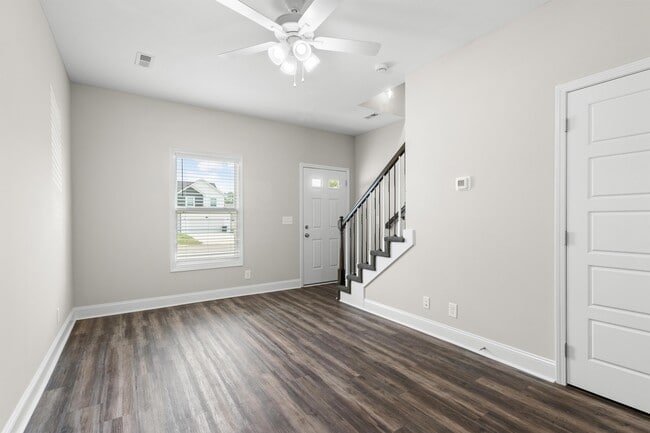 Photo - 215 Notgrass Rd