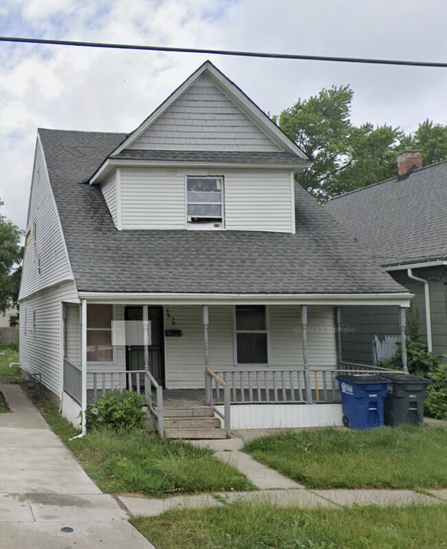 Photo - 1131 Montrose Ave House