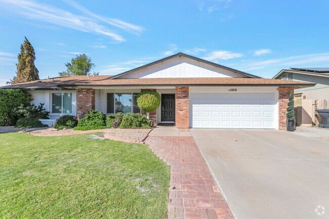 Building Photo - Stunning 4-Bedroom Home in Scottsdale!