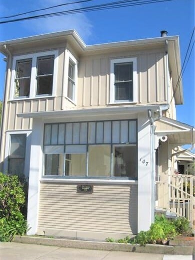 Building Photo - 107 19th St Unit C