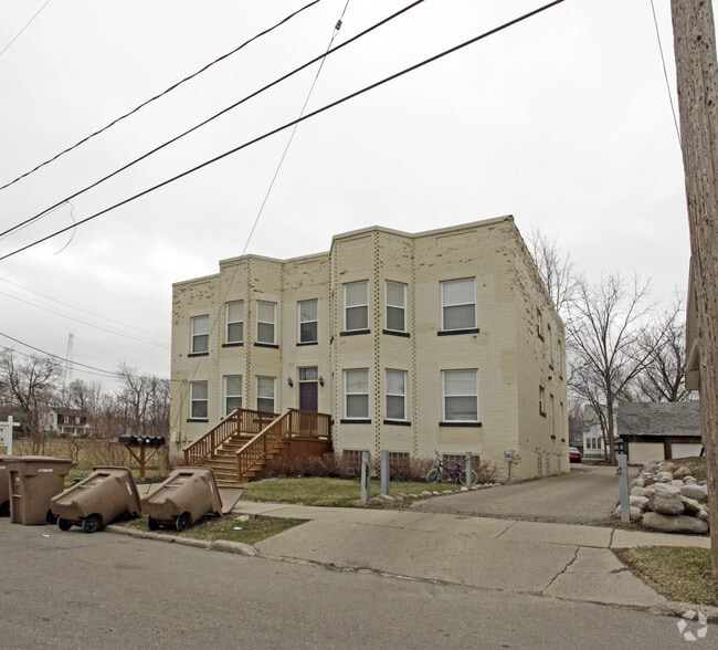 1719 Clairmont Pl Apartments For Rent in Pontiac, MI