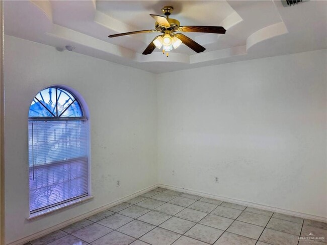 Photo - 19-31 1/2 W 31st 1/2 St