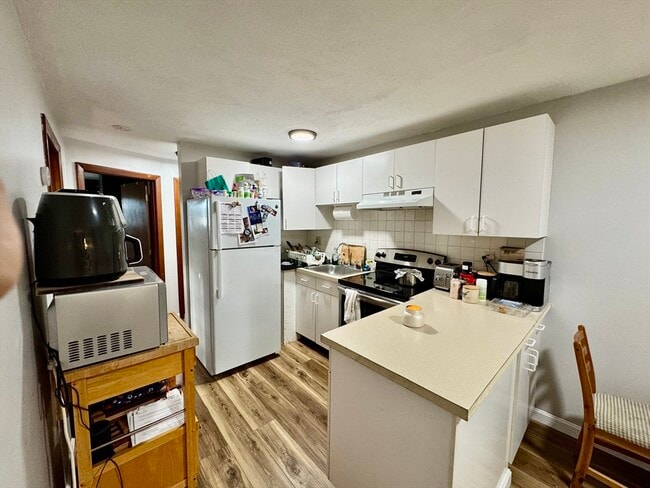 Building Photo - 211 Malden St Unit 4 Rental
