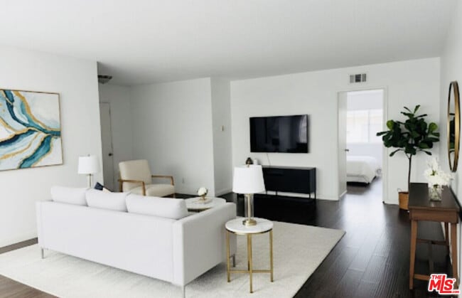 Building Photo - 1475 S Wooster St Unit 3