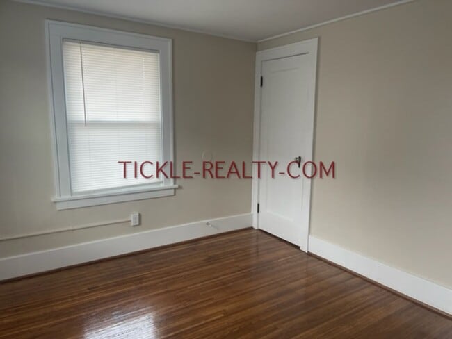 Photo - 253-255 Rocket St Unidad 253